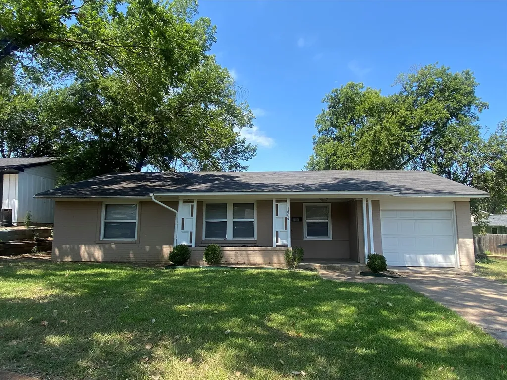 1606 Virginia Street Grand Prairie TX 75051