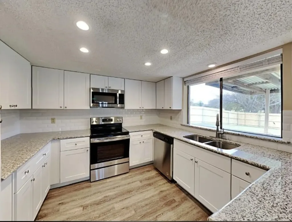 427 Newcastle Drive Desoto TX 75115