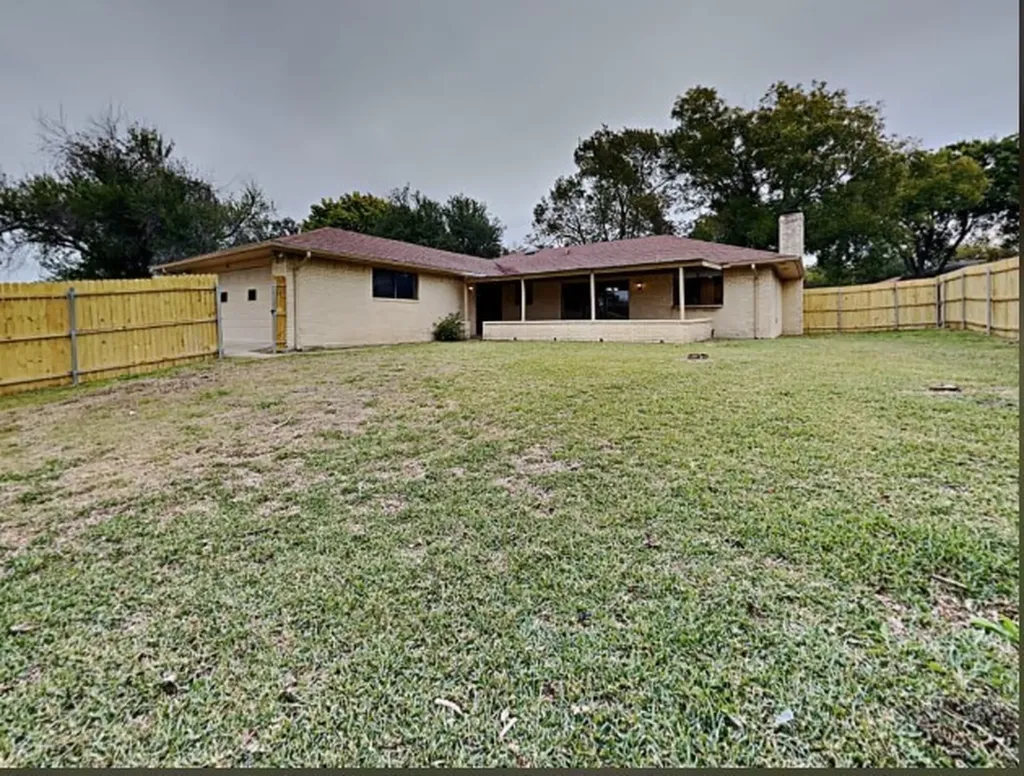 427 Newcastle Drive Desoto TX 75115