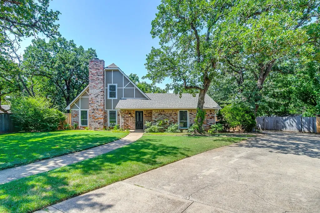 5716 Tumbleweed Court Arlington TX 76017