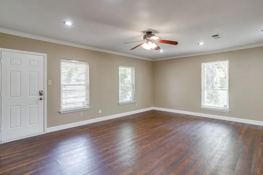 5716 Tumbleweed Court Arlington TX 76017