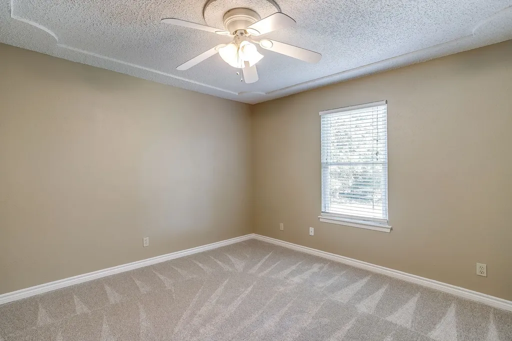 5716 Tumbleweed Court Arlington TX 76017