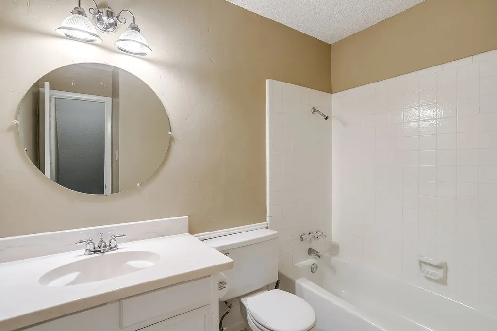 5716 Tumbleweed Court Arlington TX 76017