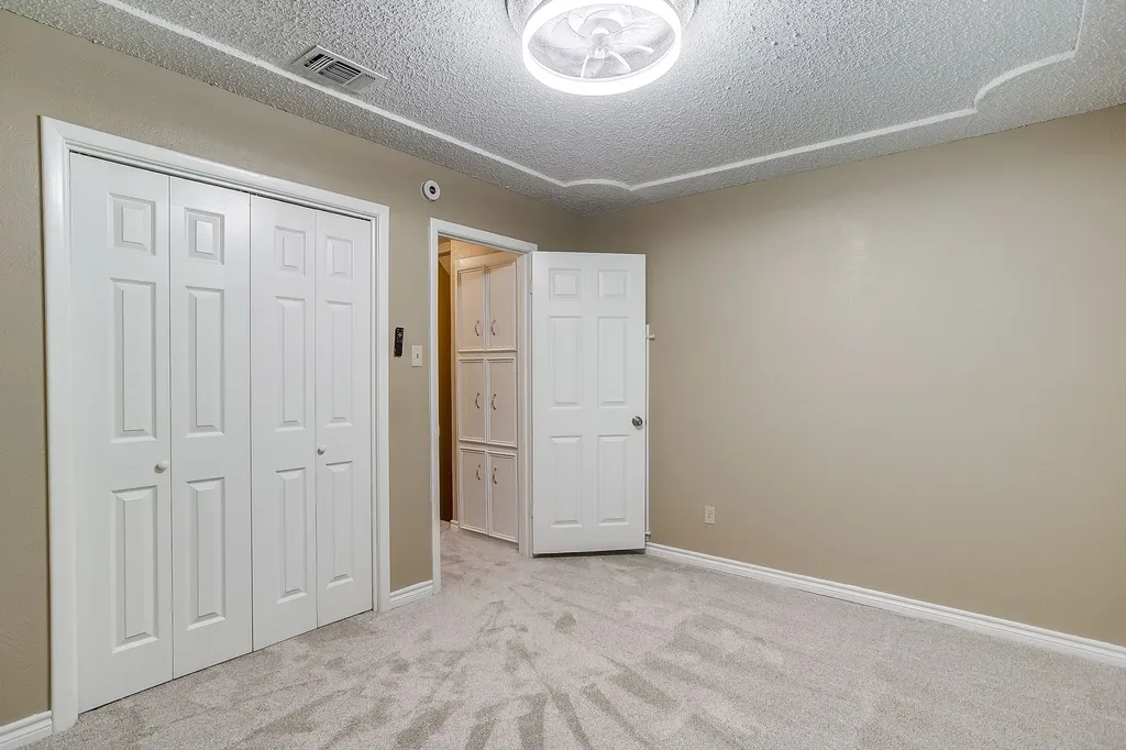 5716 Tumbleweed Court Arlington TX 76017