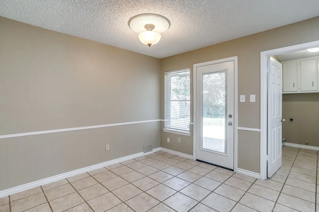 5716 Tumbleweed Court Arlington TX 76017