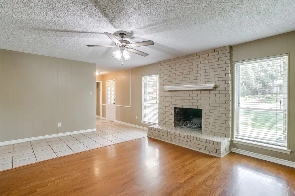 5716 Tumbleweed Court Arlington TX 76017