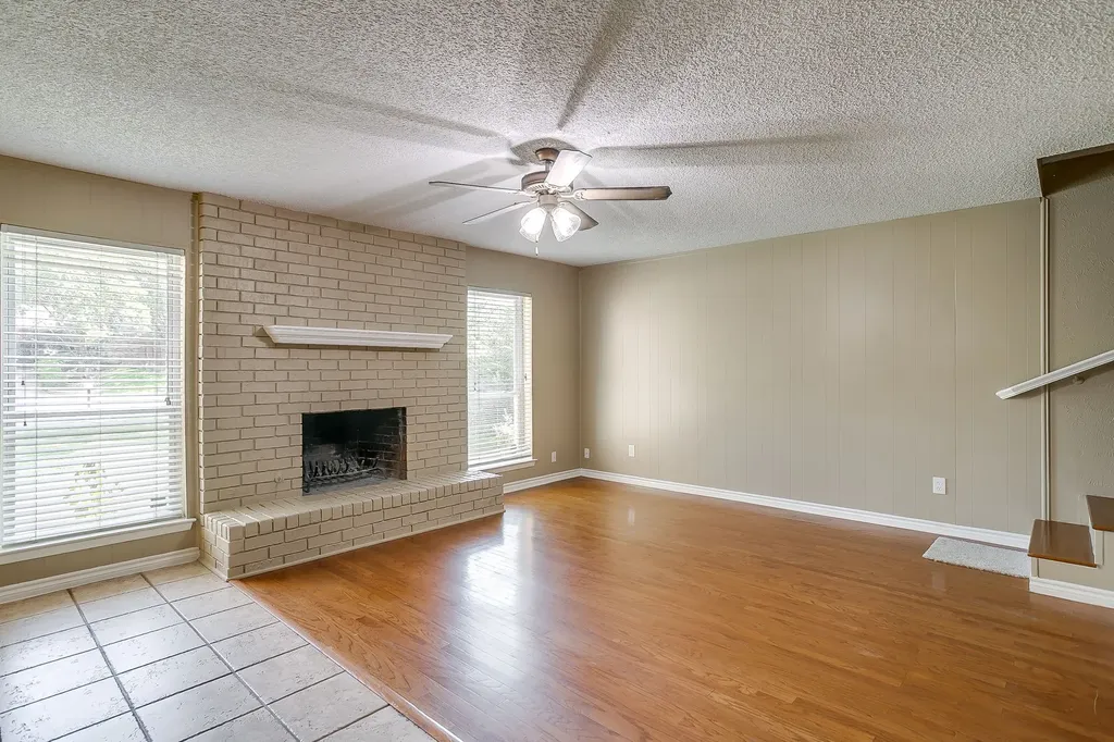 5716 Tumbleweed Court Arlington TX 76017