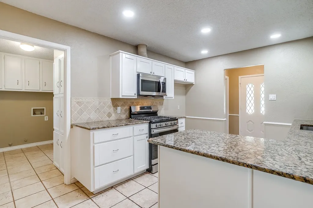 5716 Tumbleweed Court Arlington TX 76017