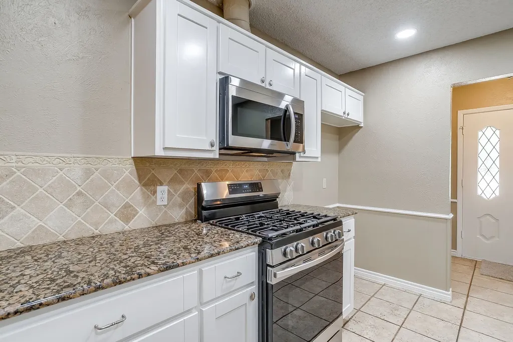 5716 Tumbleweed Court Arlington TX 76017
