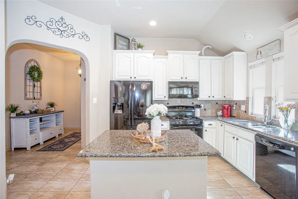 5009 Cassidy Lane Fort Worth TX 76244