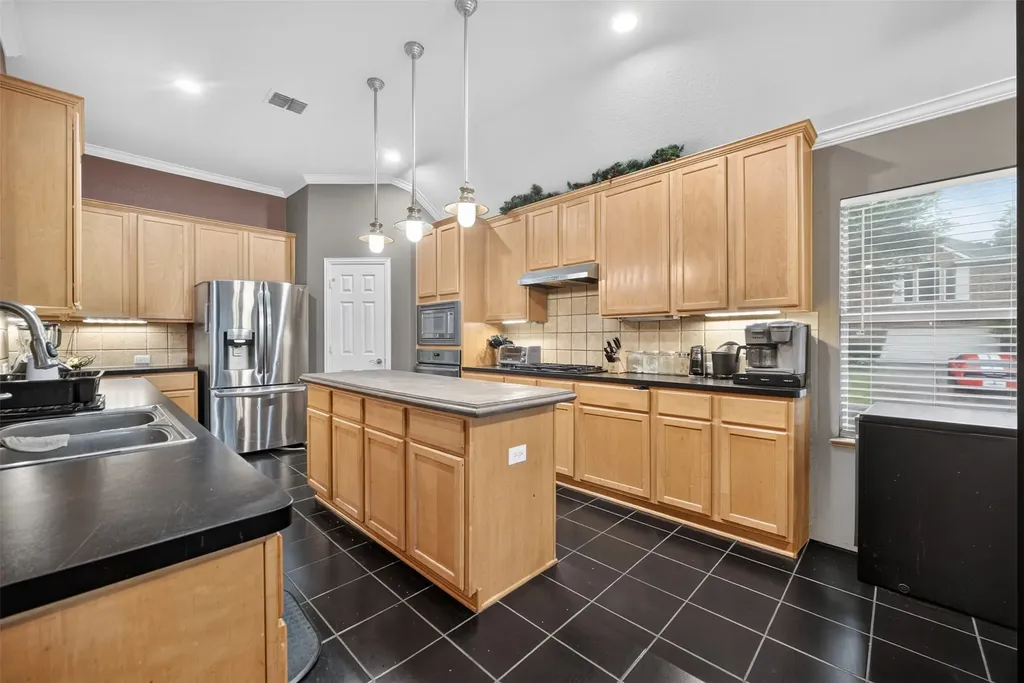 701 Boone Trail Mansfield TX 76063