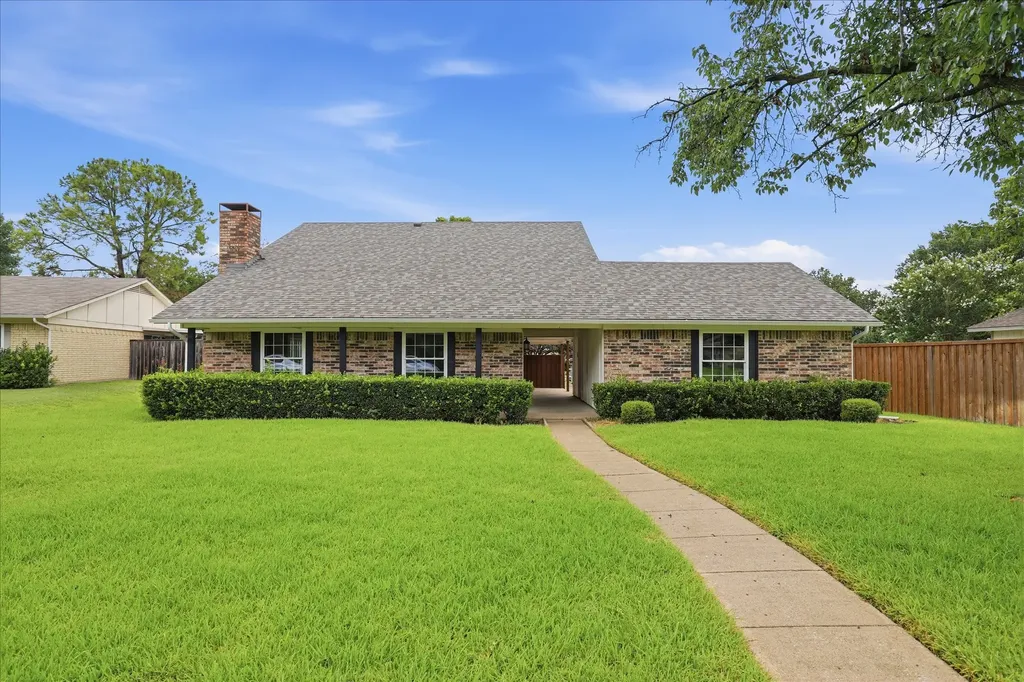 1909 Blake Drive Richardson TX 75081