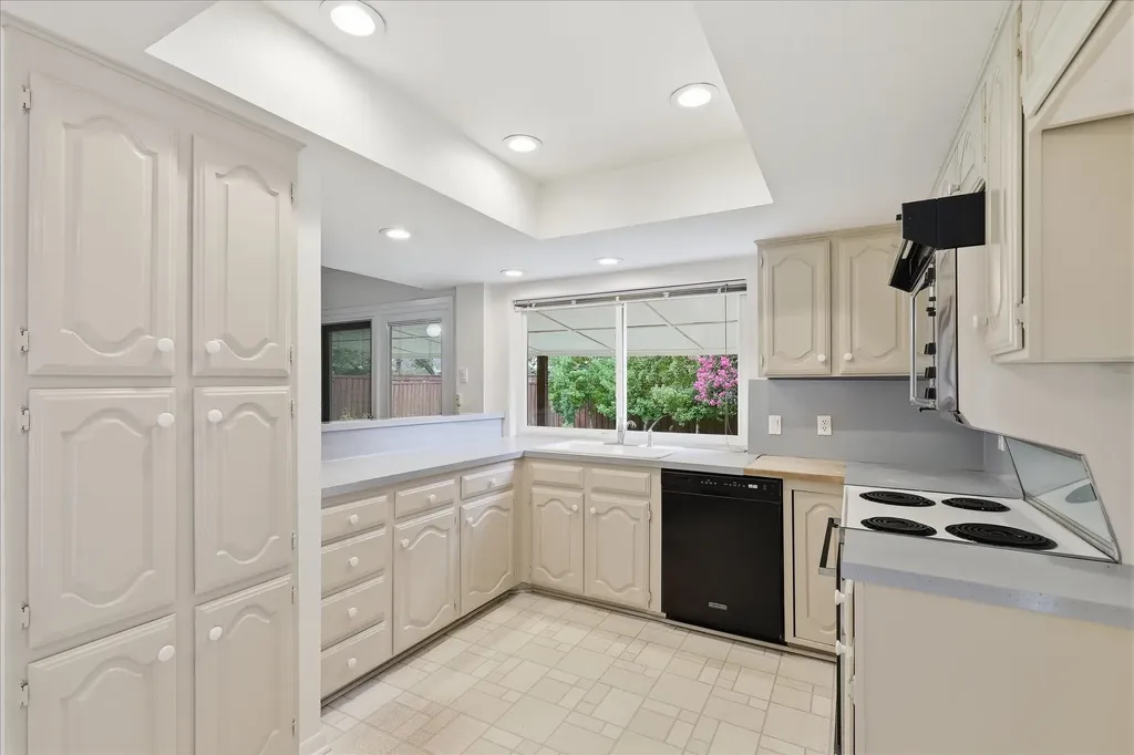 1909 Blake Drive Richardson TX 75081