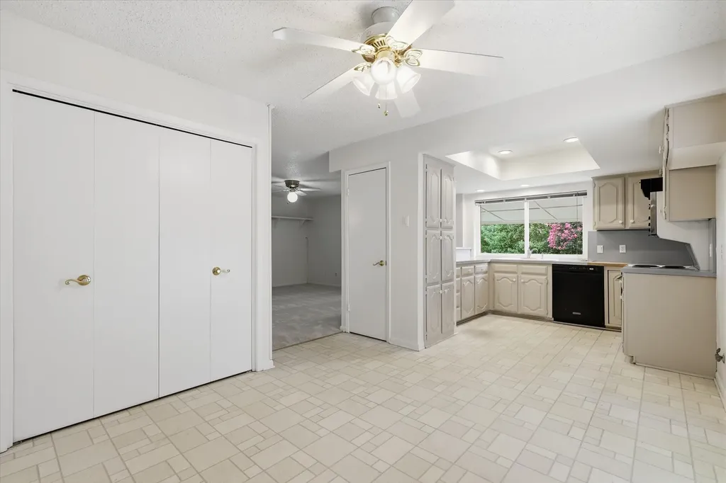 1909 Blake Drive Richardson TX 75081