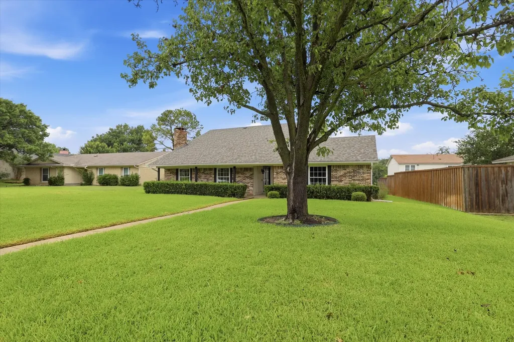 1909 Blake Drive Richardson TX 75081