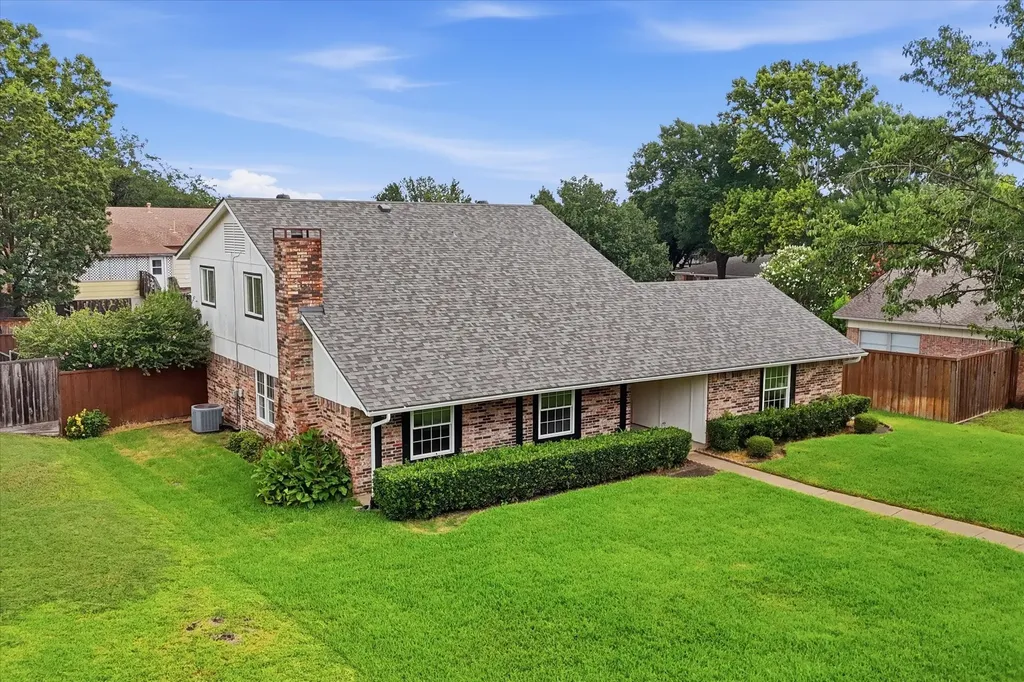 1909 Blake Drive Richardson TX 75081
