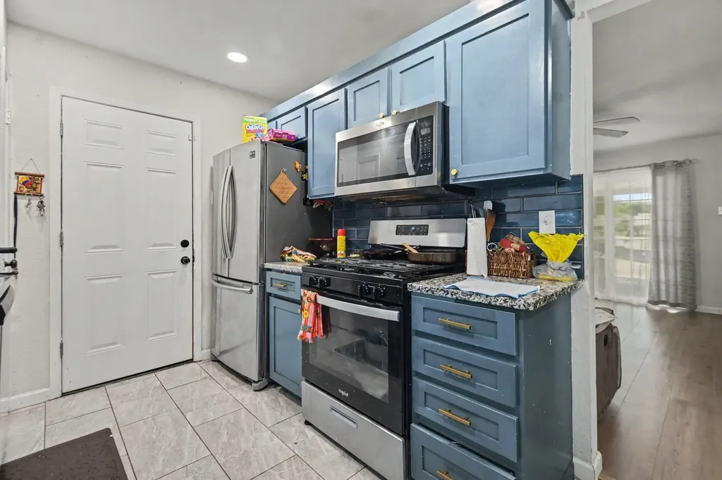 1809 Homestead Place Garland TX 75044
