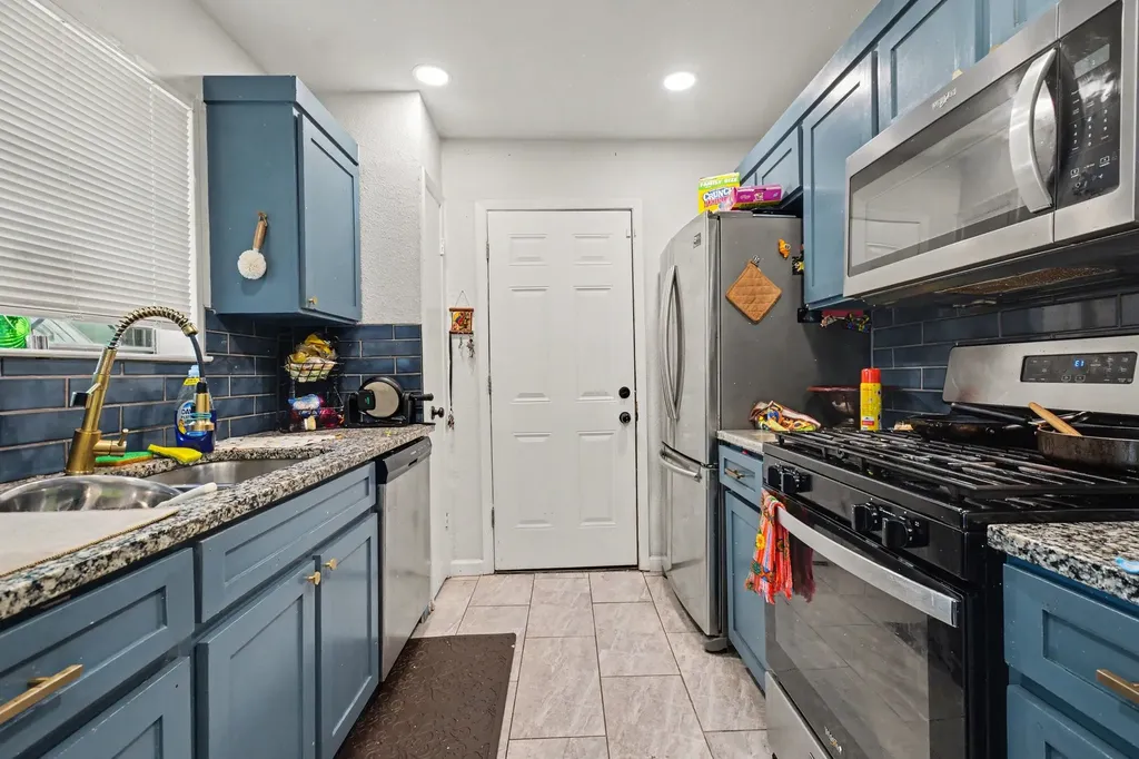 1809 Homestead Place Garland TX 75044