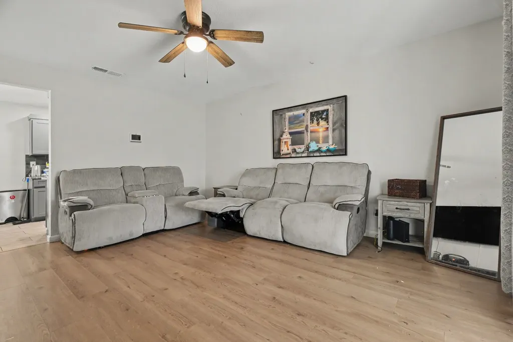 1809 Homestead Place Garland TX 75044