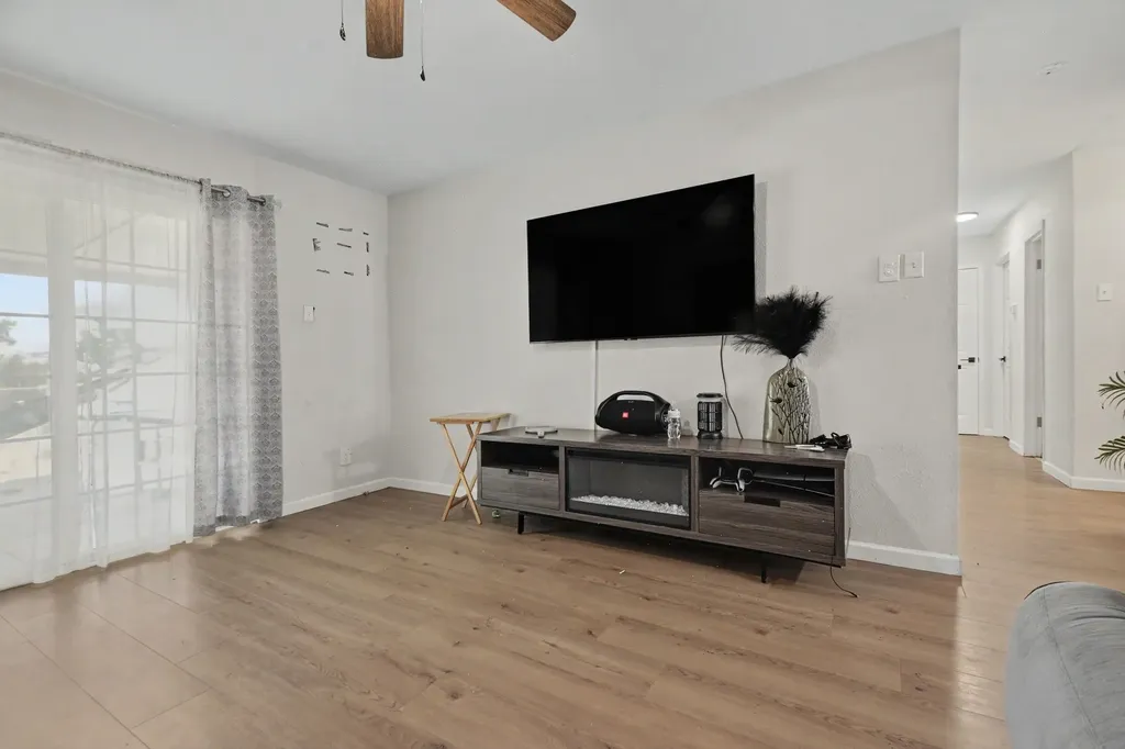 1809 Homestead Place Garland TX 75044