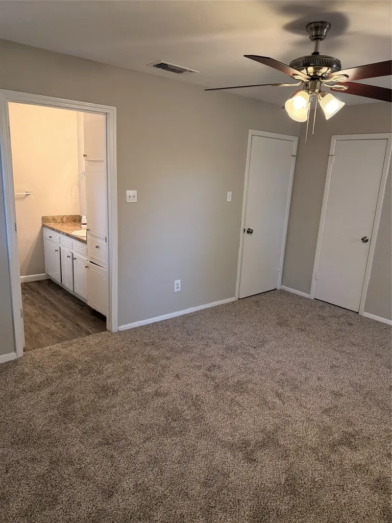 812 Stratford Drive Bedford TX 76021