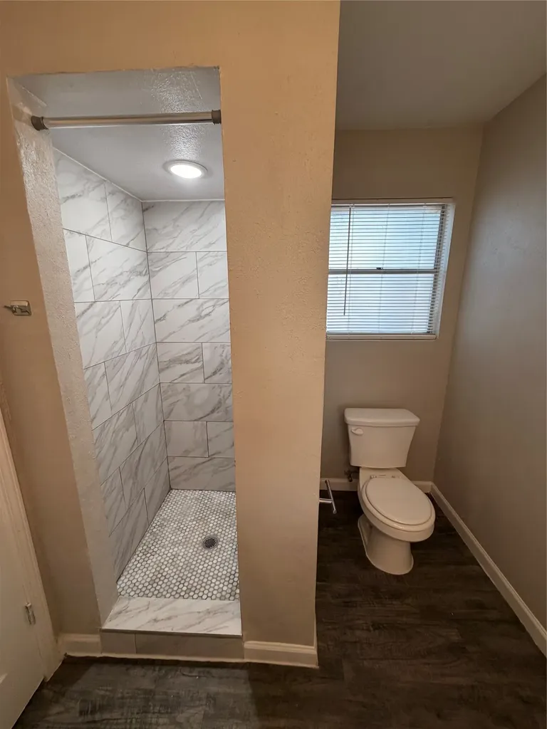 812 Stratford Drive Bedford TX 76021
