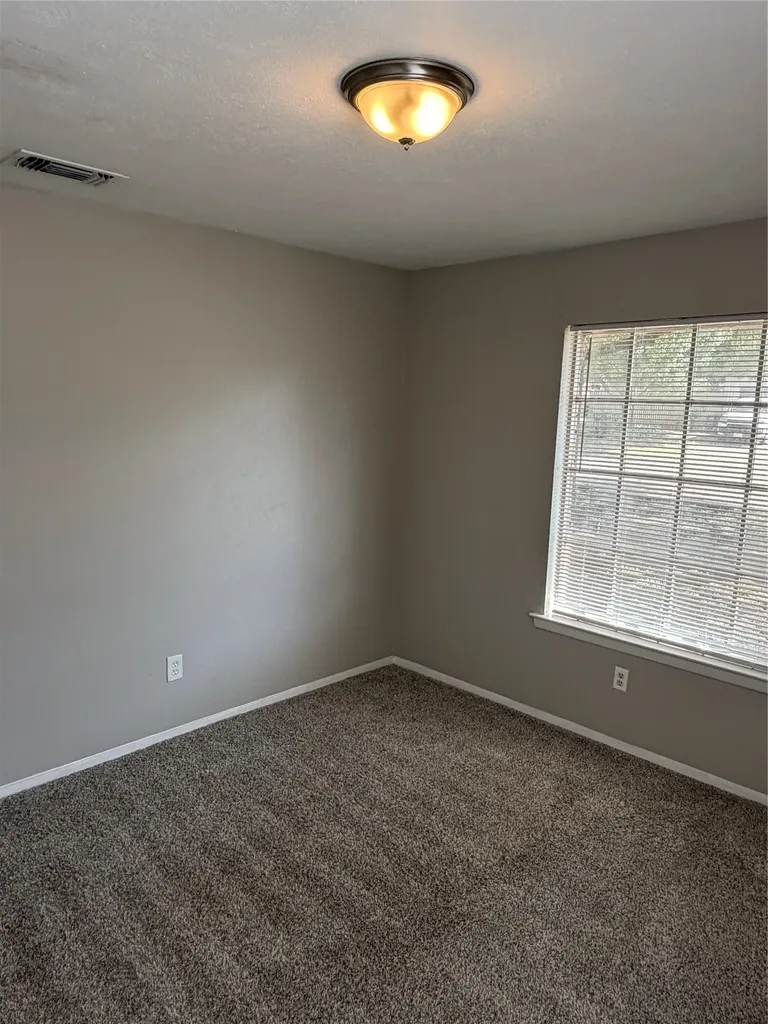 812 Stratford Drive Bedford TX 76021