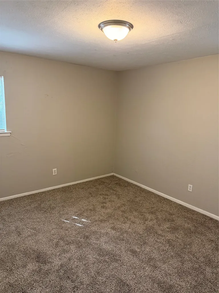 812 Stratford Drive Bedford TX 76021
