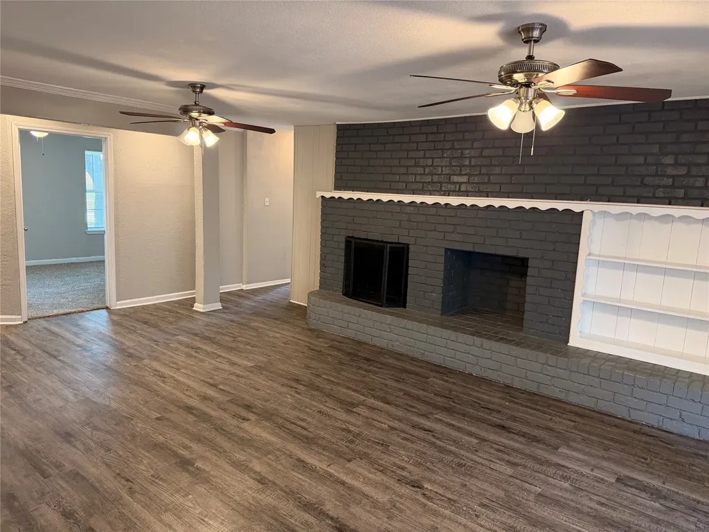 812 Stratford Drive Bedford TX 76021