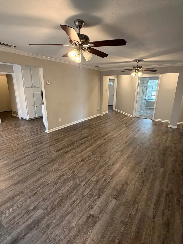 812 Stratford Drive Bedford TX 76021