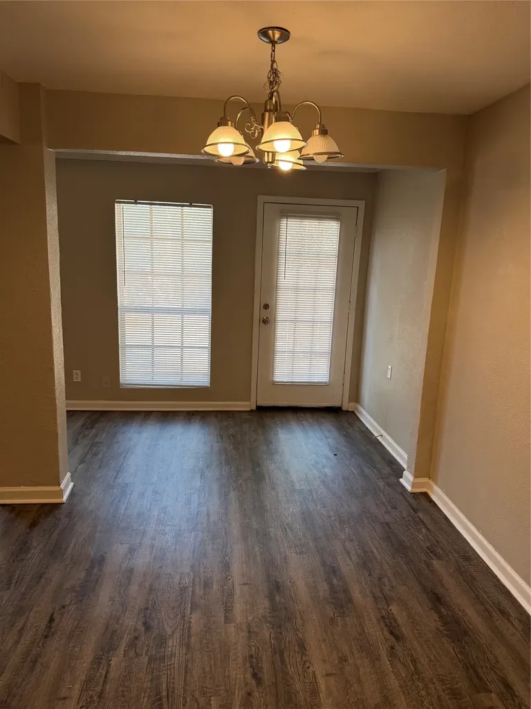812 Stratford Drive Bedford TX 76021