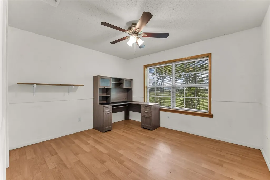 550 Lcr 463 Mexia TX 76667