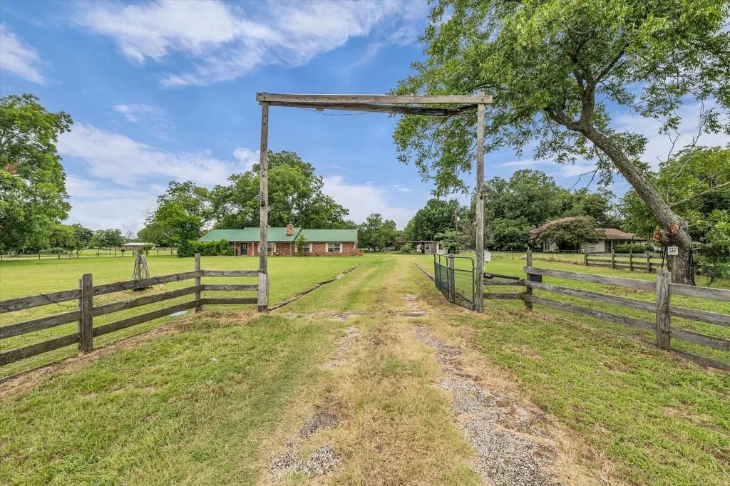 550 Lcr 463 Mexia TX 76667