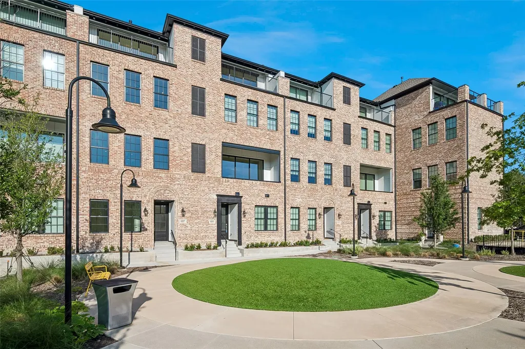 6005 Laurel Lane Addison TX 75001