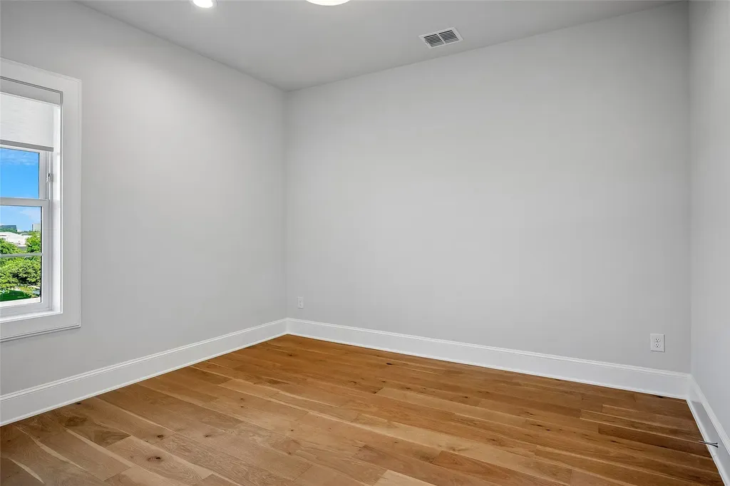6005 Laurel Lane Addison TX 75001