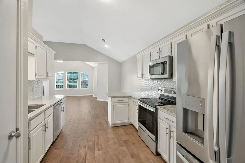 306 Crowe Drive Euless TX 76040