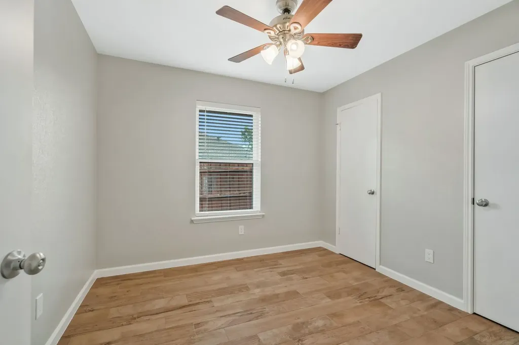 306 Crowe Drive Euless TX 76040