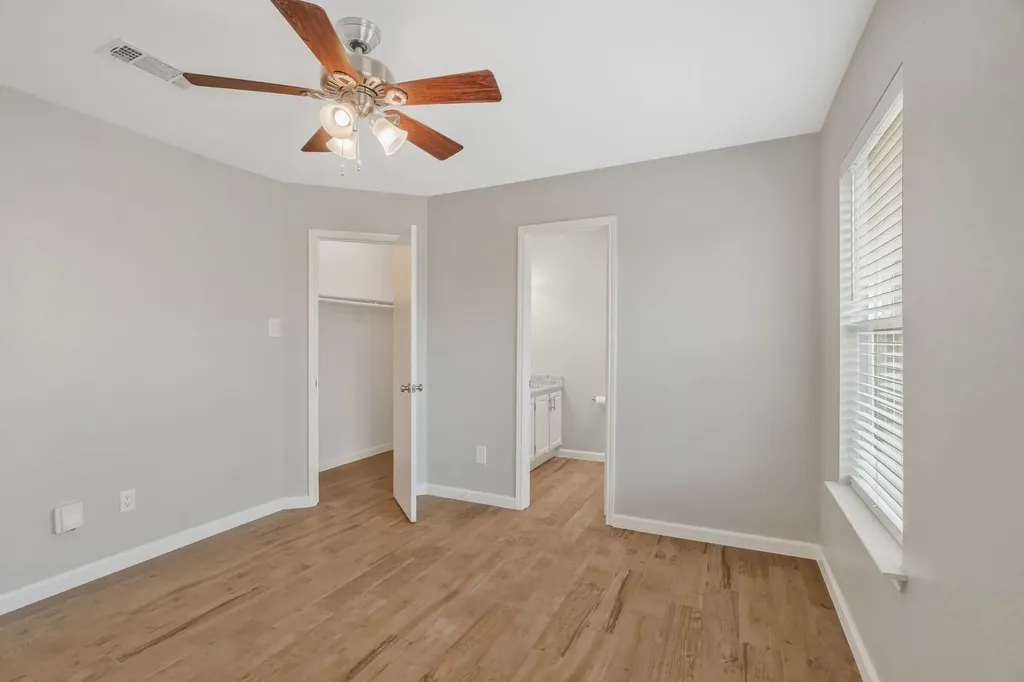 306 Crowe Drive Euless TX 76040
