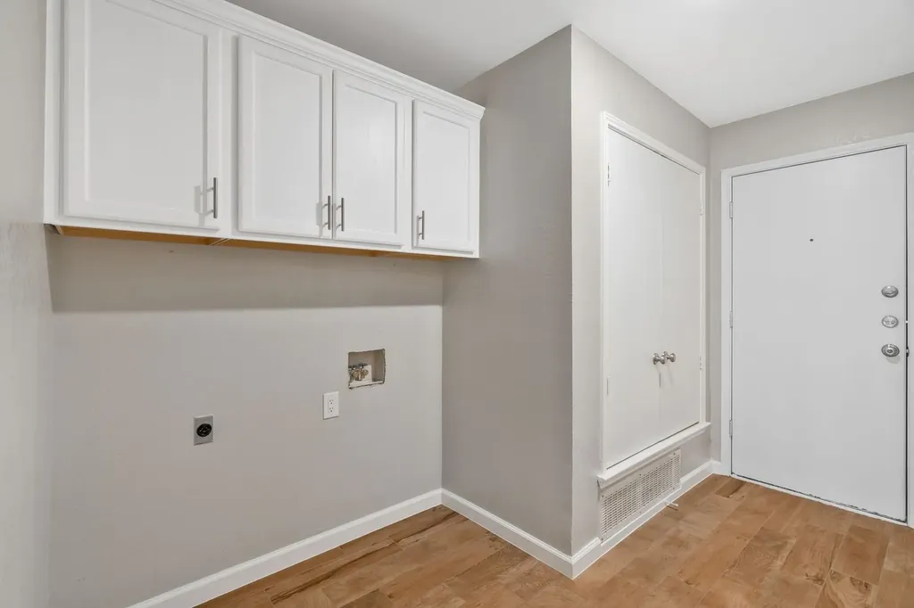 306 Crowe Drive Euless TX 76040