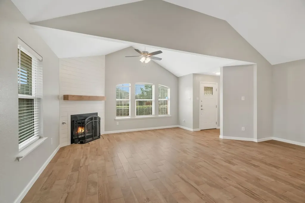 306 Crowe Drive Euless TX 76040