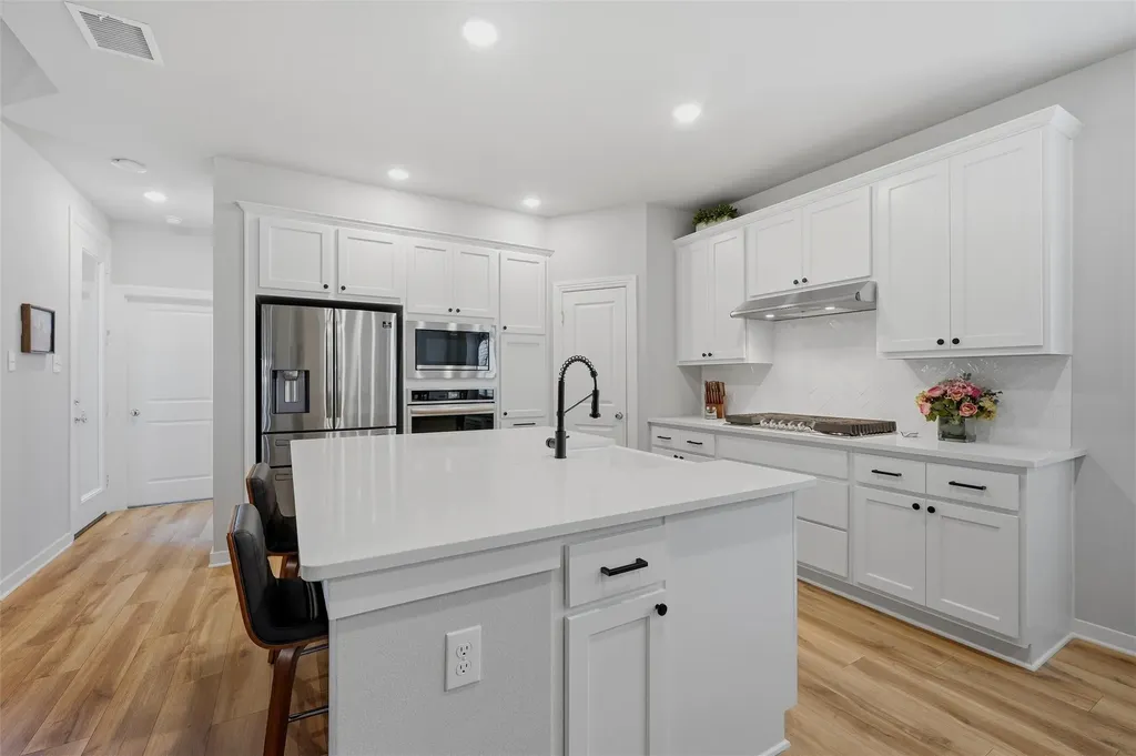 3913 Southbend Drive Denison TX 75020