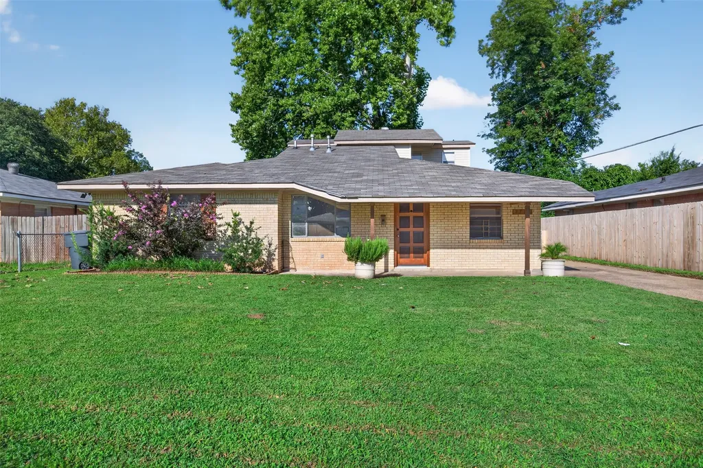 2714 E Cavett Drive Shreveport LA 71104