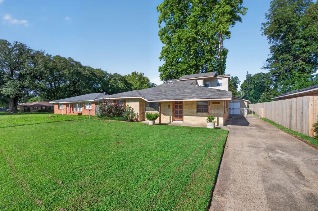 2714 E Cavett Drive Shreveport LA 71104
