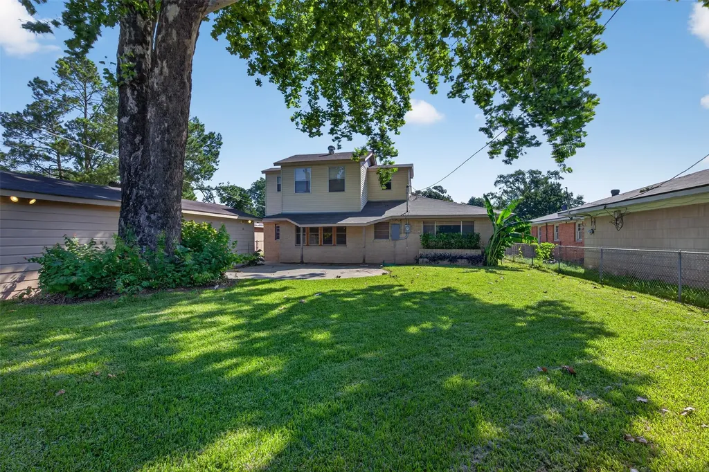 2714 E Cavett Drive Shreveport LA 71104
