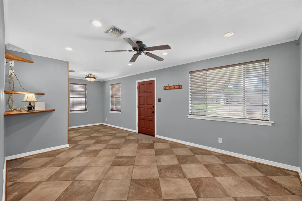 2714 E Cavett Drive Shreveport LA 71104