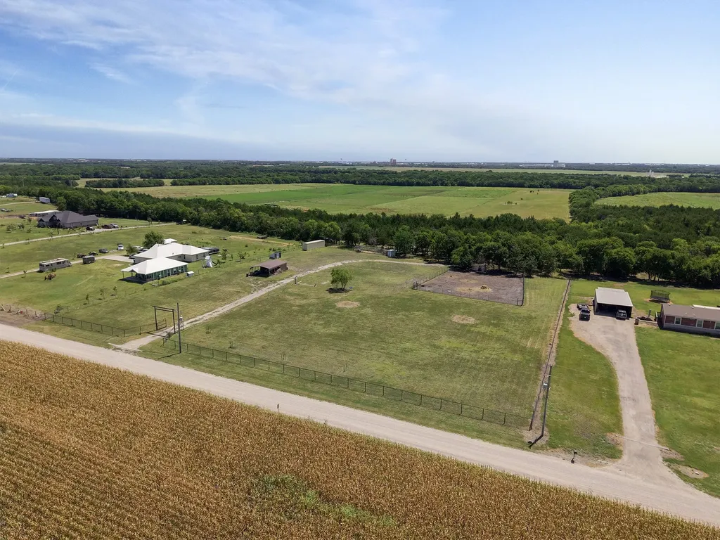 1843 County Road 2140 Caddo Mills TX 75135