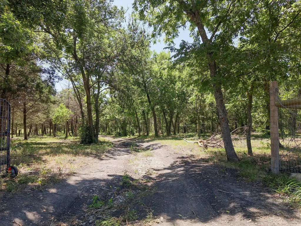 1843 County Road 2140 Caddo Mills TX 75135