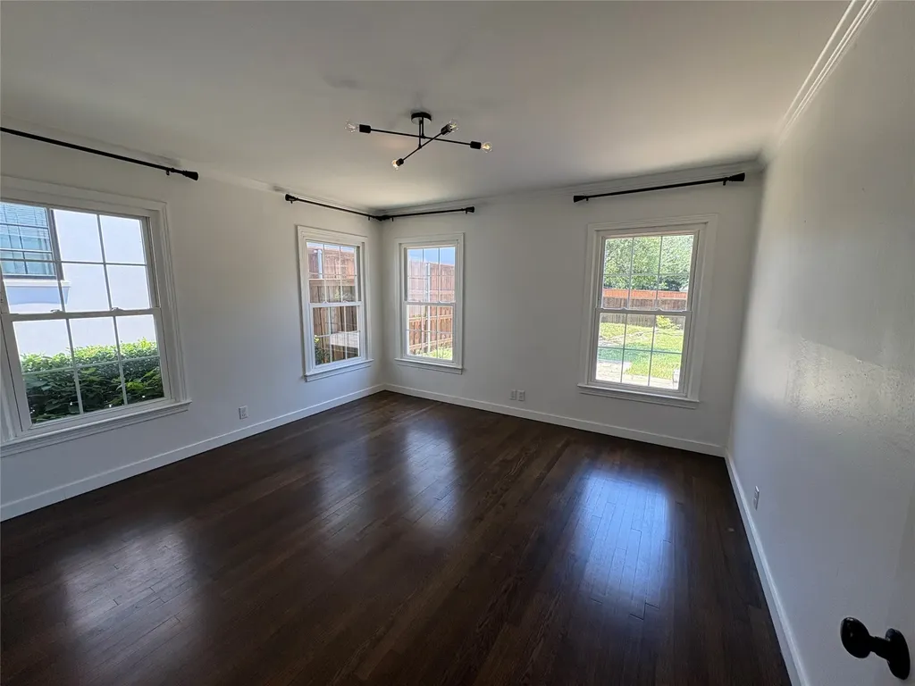3754 Juniper Drive Dallas TX 75220