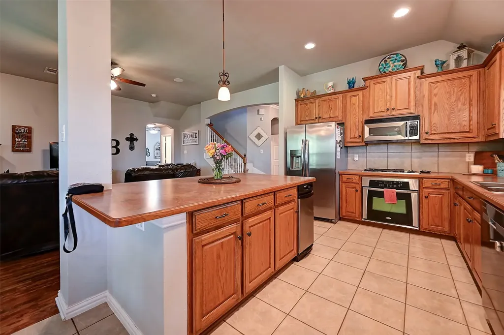 386 Phillips Court Fate TX 75087