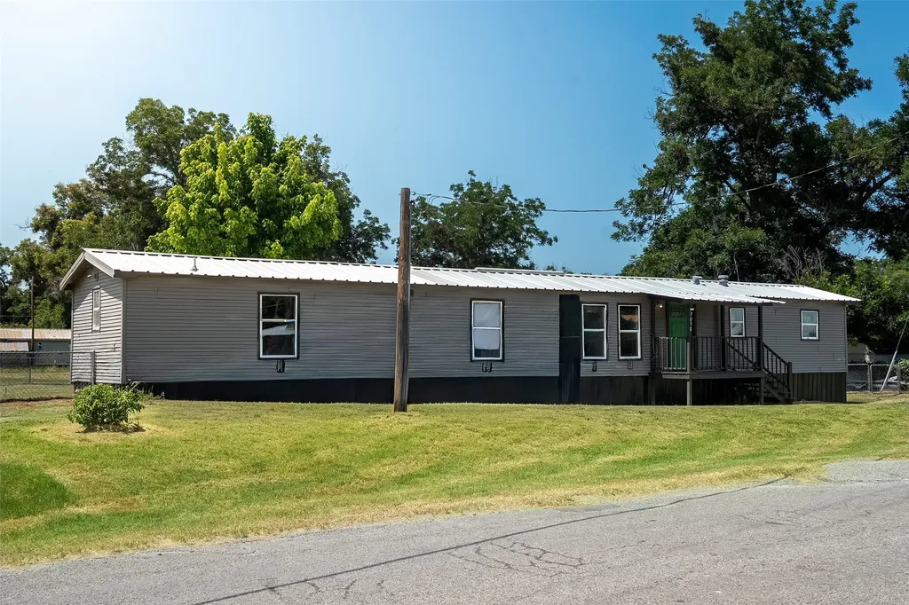 7058 Cimmaron Trail Weatherford TX 76087